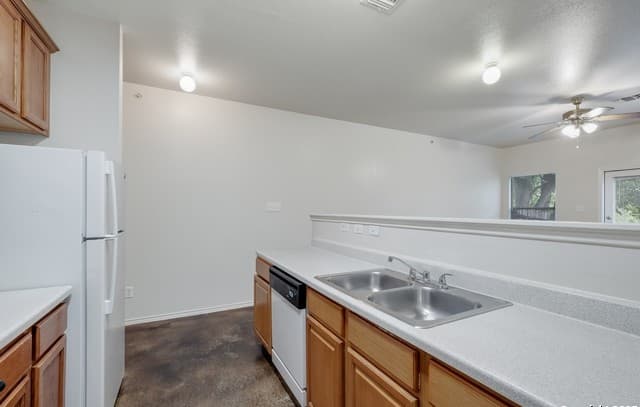 10619 Mathom Unit 4 — photo 5