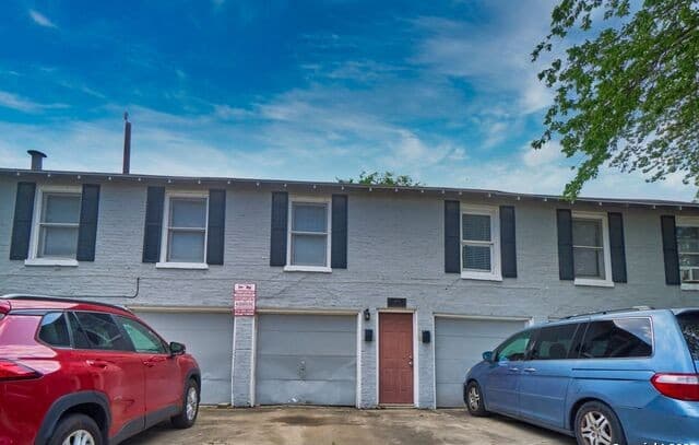 3101 Elmendorf Unit 1 — photo 2