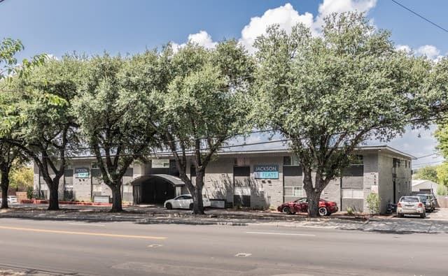 615 Vance Jackson Rd Unit 101 — photo 1