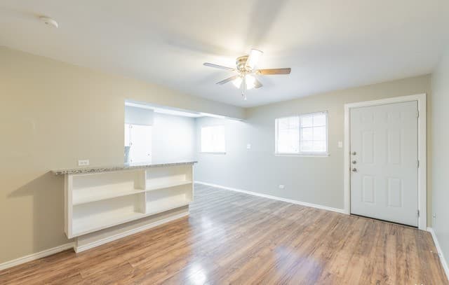 615 Vance Jackson Rd Unit 101 — photo 2