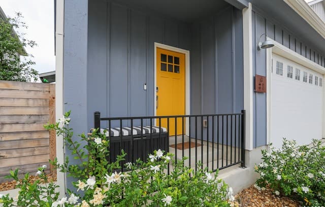 1511 E Sandalwood Ln Unit 8 — photo 2