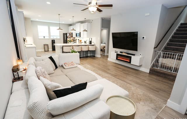 1511 E Sandalwood Ln Unit 8 — photo 5