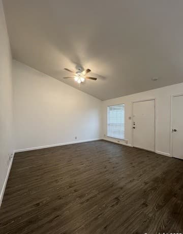 8846 Meadow Range — photo 2