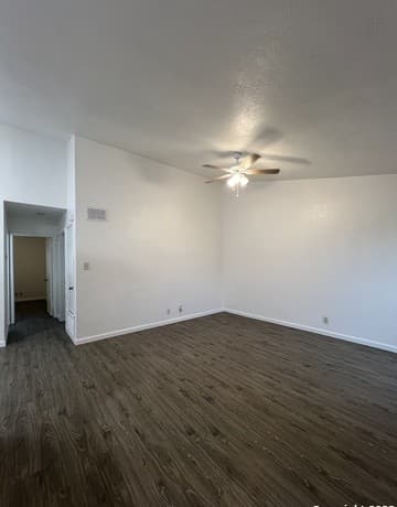 8846 Meadow Range — photo 3