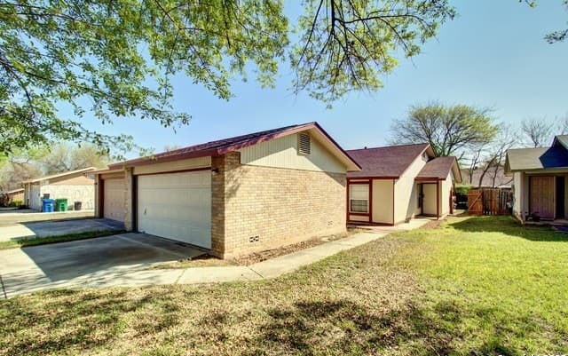 1346 Bayou — photo 2