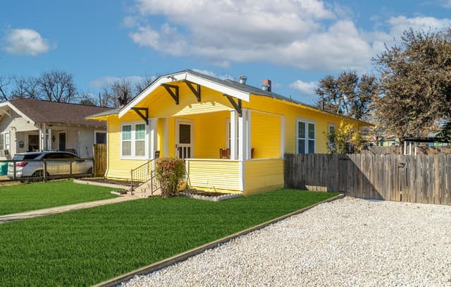 475 E French Pl — photo 2