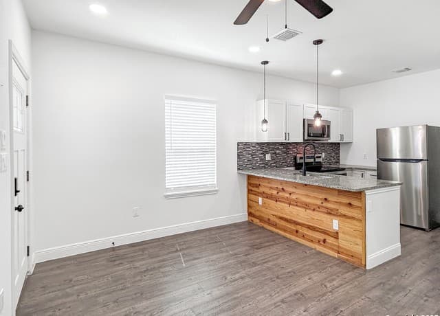 438 Gulf — photo 4