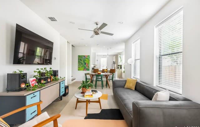 808 E Carson St Unit 101 — photo 2