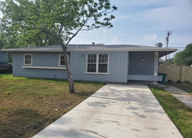 654 Santa Monica — photo 1