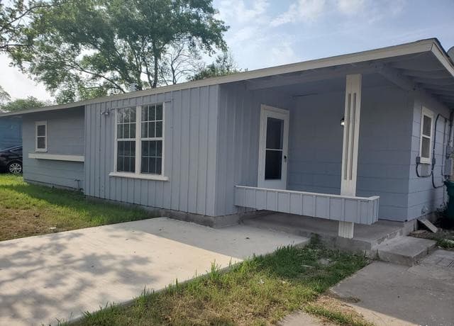 654 Santa Monica — photo 2