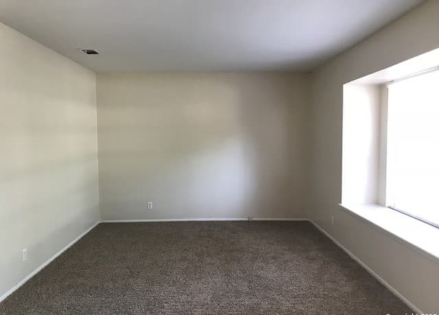 5874 Castle Run Dr — photo 4