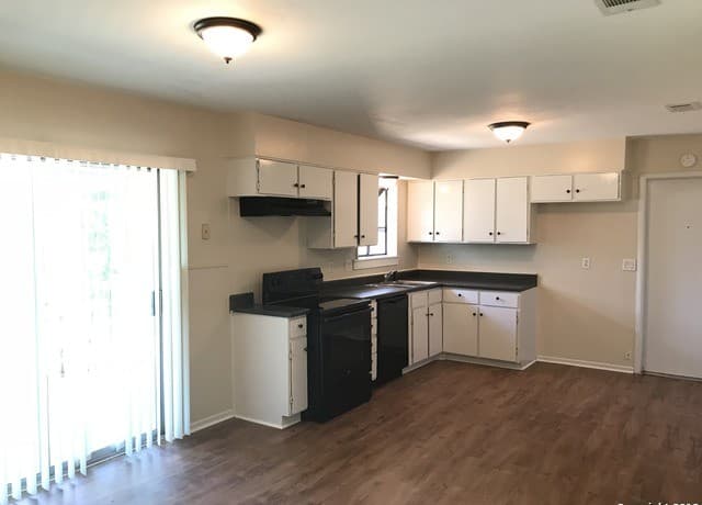 5874 Castle Run Dr — photo 5