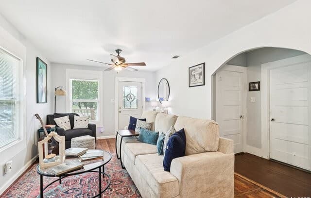 107 W Gilbert — photo 5