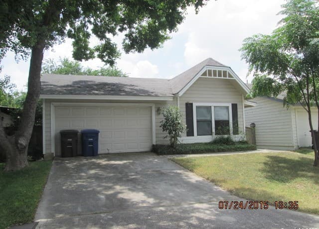 3932 Heritage Hill Dr