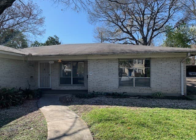 222 E Lullwood Ave #220 Unit 220 — photo 2