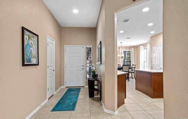 11830 Elijah Stapp — photo 3