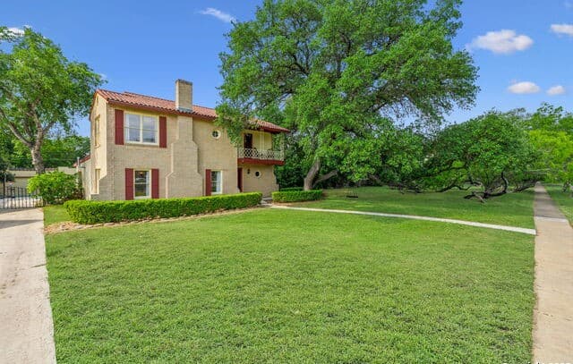 2112 W Gramercy — photo 2