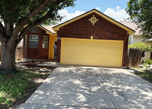 1311 Hazelbury — photo 1