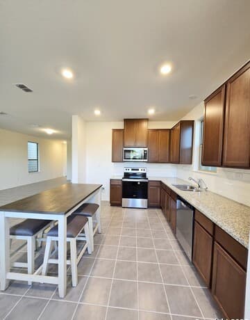 10643 W Military Unit UNIT 37 — photo 4