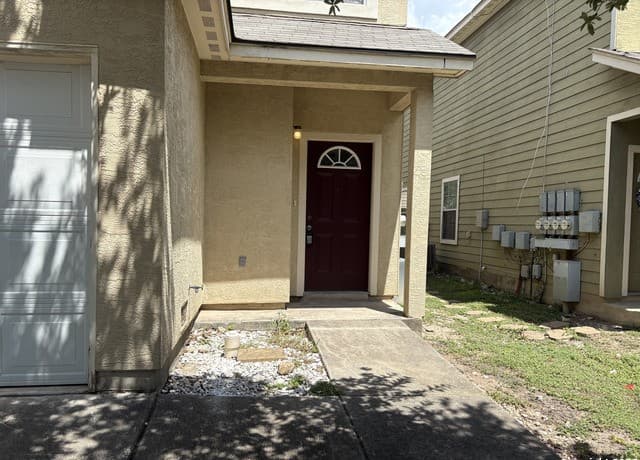 7811 Kingsbury Way Unit 1 — photo 2