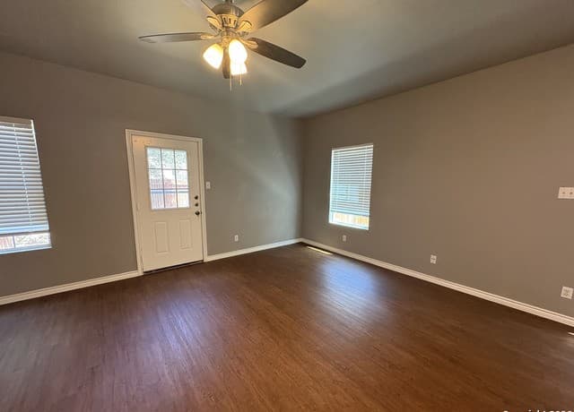 7811 Kingsbury Way Unit 1 — photo 3