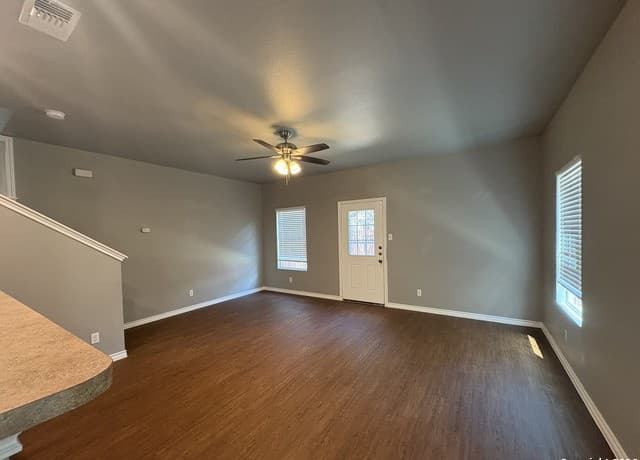 7811 Kingsbury Way Unit 1 — photo 4