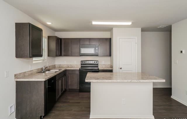 9435 Dogwood Hill — photo 5