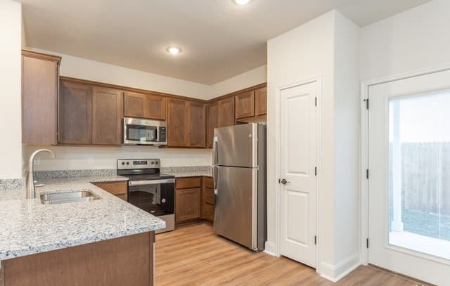 13902 Enzo Gate Unit 102 — photo 3