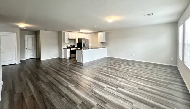 7019 Declan — photo 2