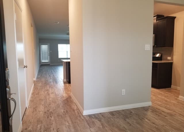 6134 Akin Elm — photo 3