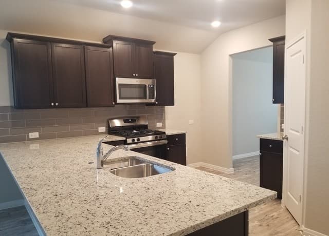 6134 Akin Elm — photo 5