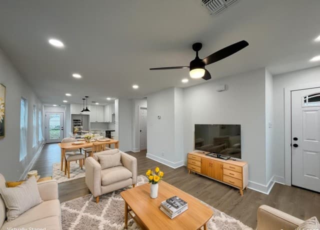 618 Canton — photo 2