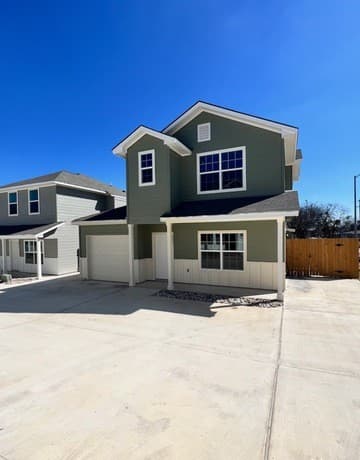 2031 Silver Oaks — photo 2