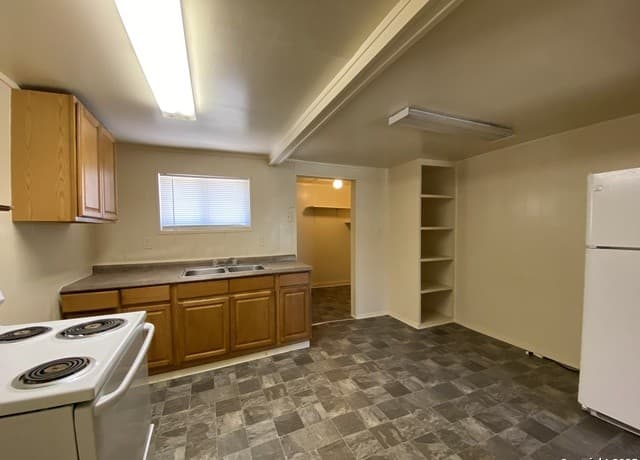 204 Campbell — photo 3