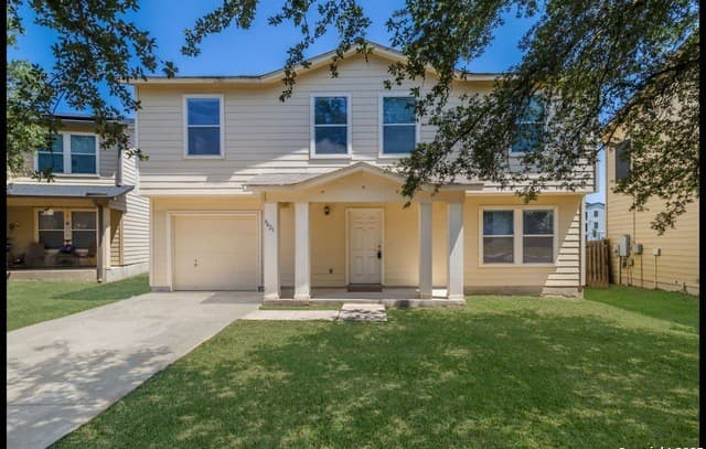 9423 Maraval — photo 1