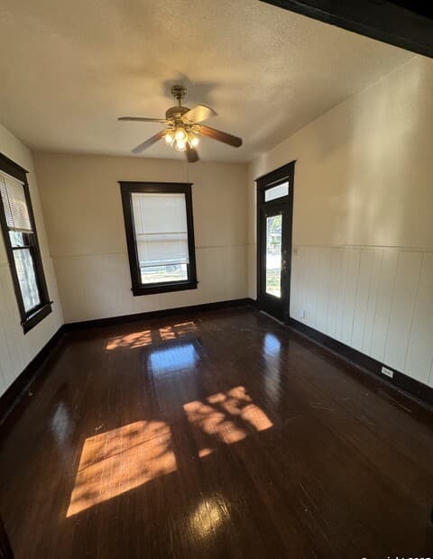 3-bedroom rental at 262 Orchard in San Antonio, TX — photo 4