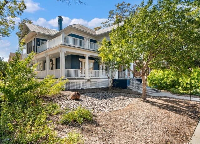 702 W French Pl — photo 2