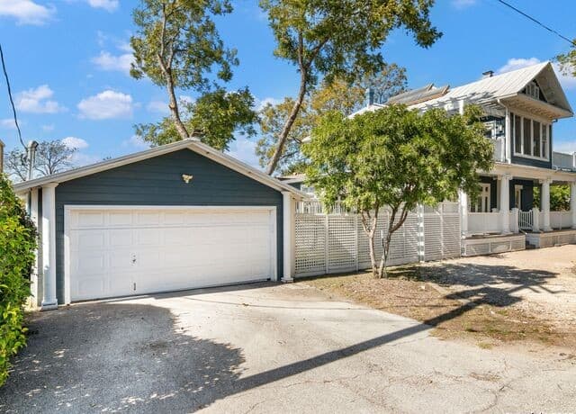 702 W French Pl — photo 4