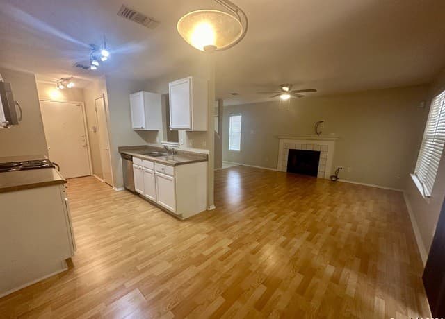 6050 Bantry Bay — photo 2