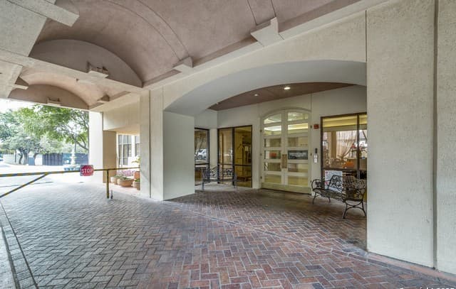 7701 Wurzbach Rd Unit 301 — photo 4