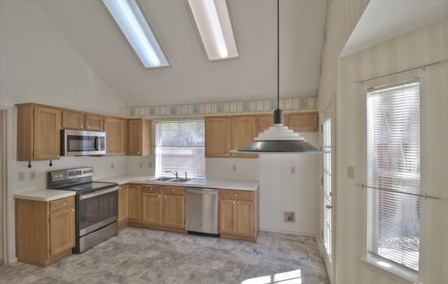 9515 Black Thorn Ln — photo 5