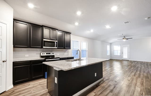 9634 Alisa Brooke — photo 3