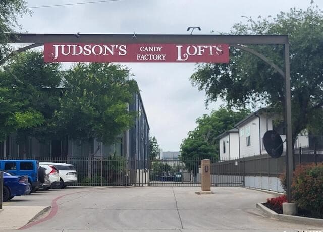 831 S Flores Unit 3104 — photo 1