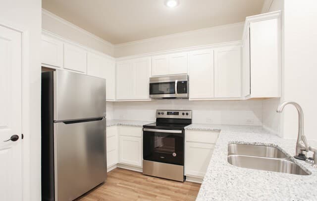 10347 Lynwood Branch Unit 102 — photo 4