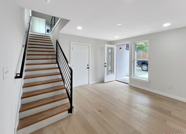 100 Lewis St Unit 2 — photo 4