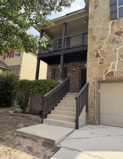 522 Fort Apache — photo 2