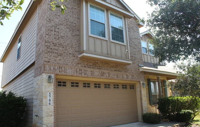 5706 Sendero Spgs — photo 2