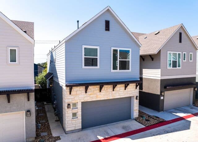 5843 Whitby Unit UNIT 3