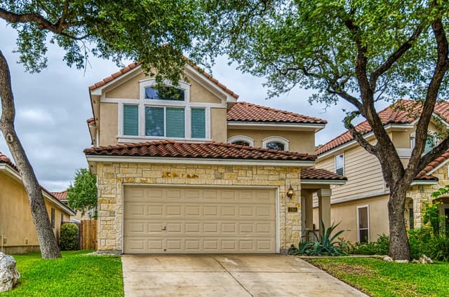 8439 Blackstone Cove — photo 1