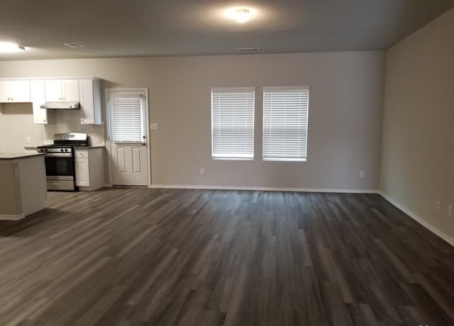 7930 Oak Meadows Bend — photo 5